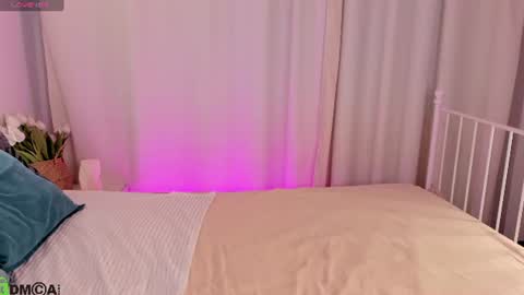 Chloe Deccker online show from July 31, 12:55 am