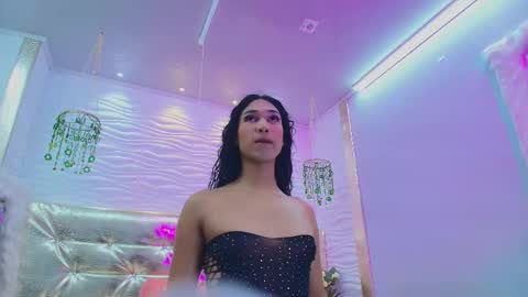 Chloe  online show from February 18, 1:00 pm