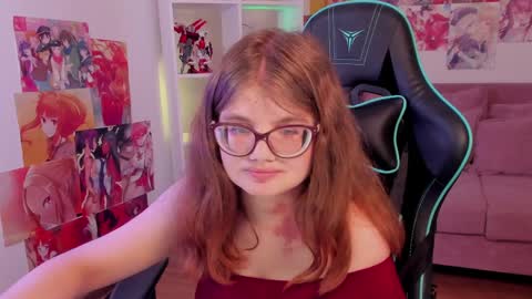 ChloeHalses online show from March 31, 6:03 am