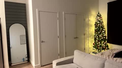 chloejaxxx online show from December 23, 2:29 am