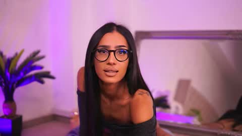 Chlo online show from September 19, 5:00 am