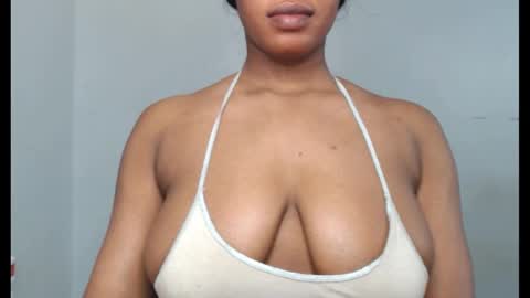 ESTHER online show from October 14, 6:00 pm