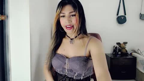 Snapshot of chocolatetriplex chatting on October 21, 6:33 pm chocolatetriplex online show from October 21, 6:33 pm