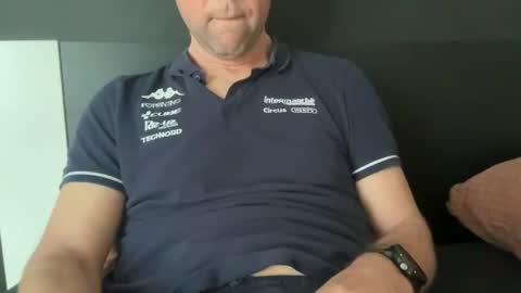 chris13abcd online show from April 14, 7:11 am