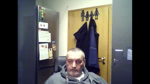 Chris online show from January 4, 7:02 pm