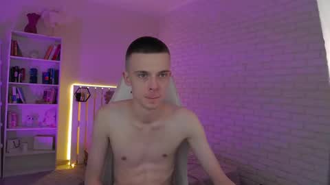   Chris Brown  online show from February 21, 4:16 pm