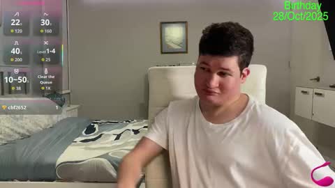 Snapshot of chris___evanss chatting on October 16, 12:10 am Chris Evens online show from October 16, 12:10 am