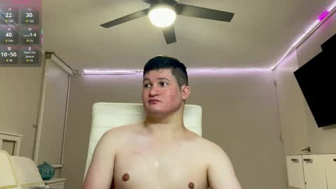 Snapshot of chris___evanss chatting on September 19, 10:35 pm Chris Evens online show from September 19, 10:35 pm