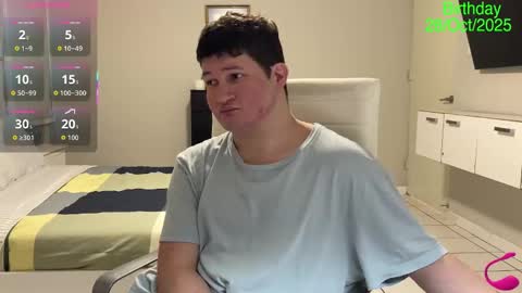 Snapshot of chris___evanss chatting on October 20, 2:55 pm Chris Evens online show from October 20, 2:55 pm