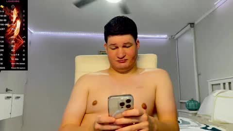 Snapshot of chris___evanss chatting on September 25, 1:45 am Chris Evens online show from September 25, 1:45 am