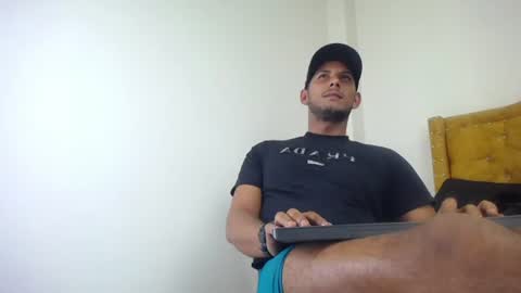 chris_dick2 online show from June 12, 5:50 am
