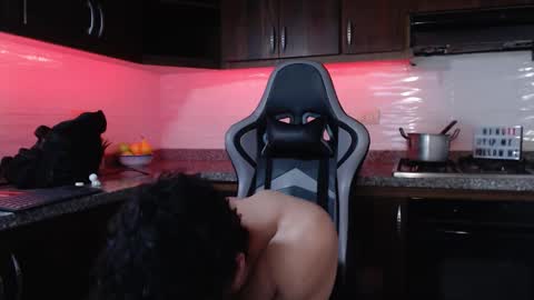 Chris Evans online show from February 22, 1:31 am