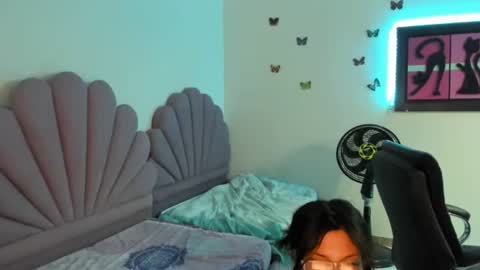 Christal Gil online show from January 7, 10:30 pm