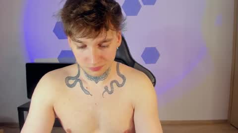 Chris Tyson online show from March 5, 2:57 am