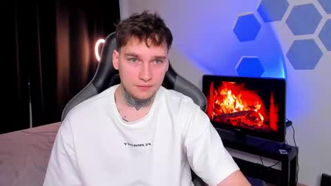 Chris Tyson online show from December 5, 7:40 am