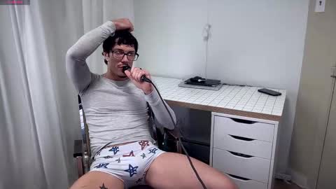 Content creator  artist online show from November 3, 11:39 pm