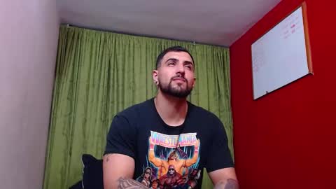 Snapshot of chriss_james chatting on March 8, 4:45 am chriss_james online show from March 8, 4:45 am