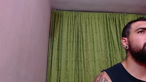 Snapshot of chriss_james chatting on February 21, 5:46 am chriss_james online show from February 21, 5:46 am