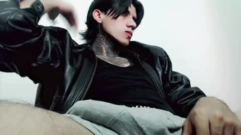 CHRIS  INDEPENT MODEL online show from March 3, 1:42 am