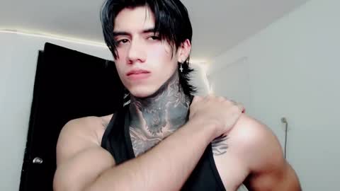 CHRIS  INDEPENT MODEL online show from February 24, 11:30 pm