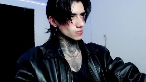 CHRIS  INDEPENT MODEL online show from February 13, 9:17 pm