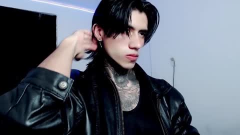 CHRIS  INDEPENT MODEL online show from February 24, 8:25 pm