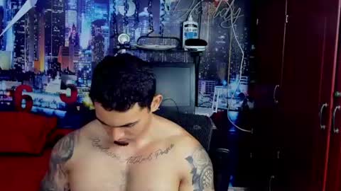 Chriss Stewart online show from August 5, 2:19 am
