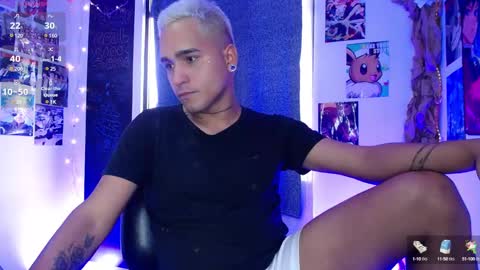 Snapshot of chriss_wg_ chatting on December 18, 3:44 pm Christian Wang online show from December 18, 3:44 pm