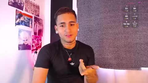 Snapshot of chriss_wg_ chatting on February 19, 2:44 pm Christian Wang online show from February 19, 2:44 pm