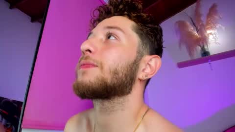 Hi dont forguet to follow me    online show from November 8, 5:43 am