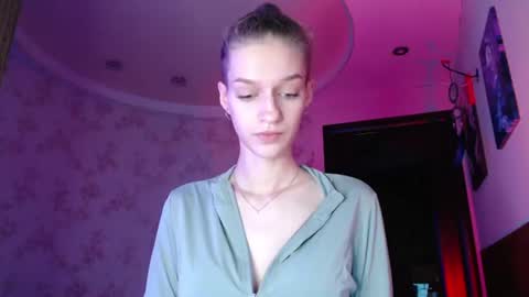 chrissy_joyful online show from June 18, 5:02 am