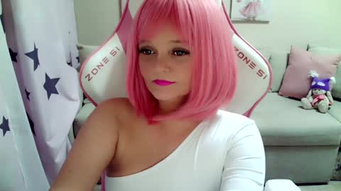 Snapshot of christirose chatting on December 14, 2:31 pm Christi online show from December 14, 2:31 pm