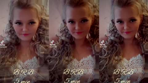 Snapshot of christirose chatting on January 7, 11:56 pm Christi online show from January 7, 11:56 pm