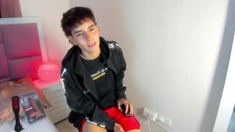 Chris online show from June 10, 7:57 pm