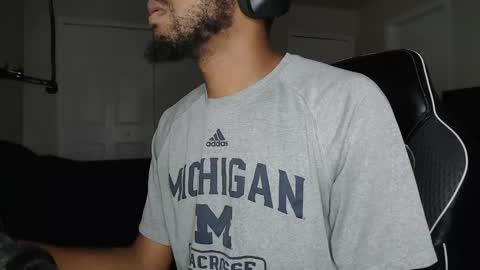 Snapshot of chrisvacherx chatting on September 12, 2:46 am ChrisVacherx online show from September 12, 2:46 am