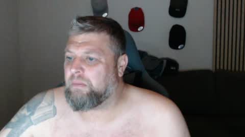 Chrizz online show from June 21, 9:43 pm