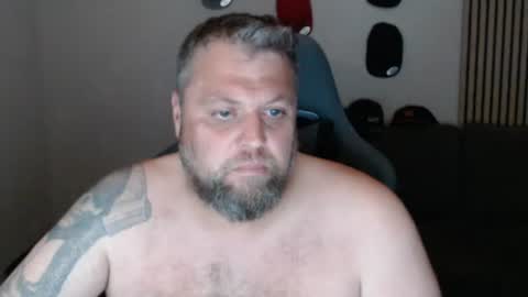 Chrizz online show from June 19, 10:49 pm