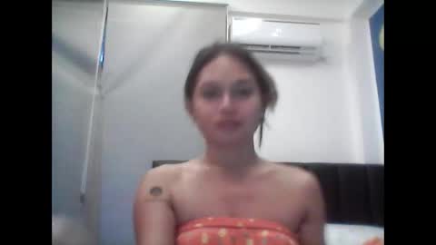 Ur Suraya22 online show from September 18, 9:30 pm