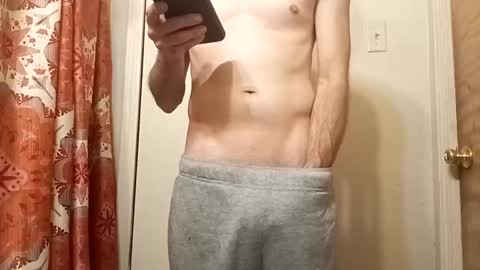 Snapshot of ciestep8216 chatting on February 15, 12:43 pm ciestep8216 online show from February 15, 12:43 pm