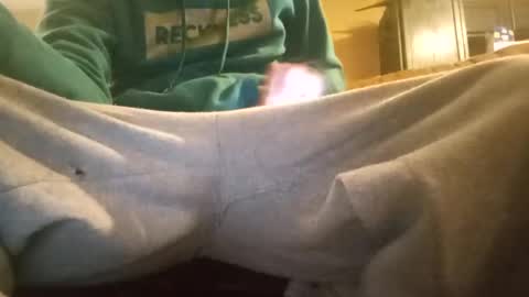 Snapshot of ciestep8216 chatting on February 17, 8:41 am ciestep8216 online show from February 17, 8:41 am