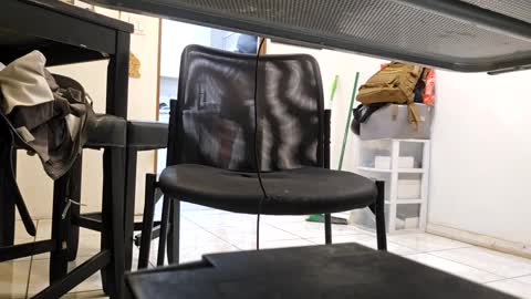 Snapshot of cigneska1 chatting on January 19, 5:26 am cigneska1 online show from January 19, 5:26 am