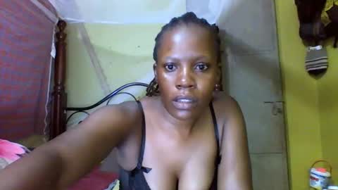 Snapshot of cinddy_14 chatting on January 3, 8:10 am cinddy 14 online show from January 3, 8:10 am
