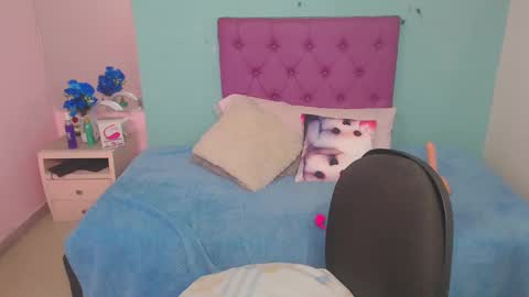 cinthyagomez6 online show from January 23, 6:45 pm