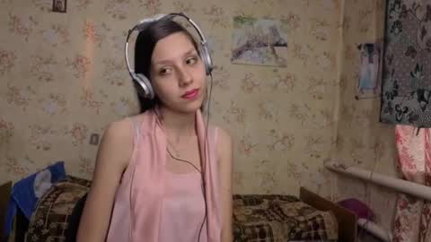 Snapshot of cirabonnet chatting on October 29, 10:17 am Lisa Salivan online show from October 29, 10:17 am