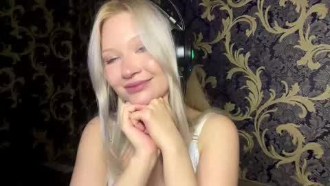 Cira online show from December 18, 8:48 pm