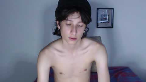 cirosky_elchicopolla online show from March 4, 7:27 am