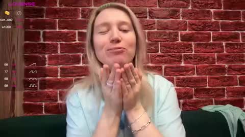 citrusblissss online show from December 2, 3:16 am