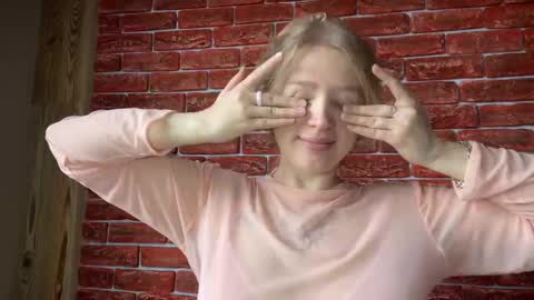 citrusblissss online show from October 6, 2:07 am