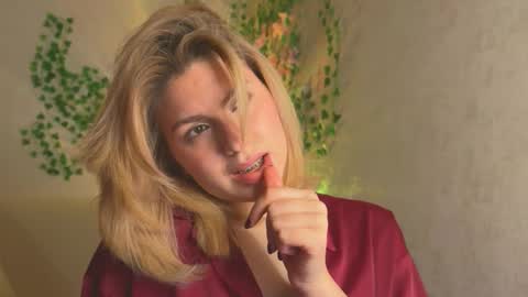 karina online show from December 18, 4:13 pm