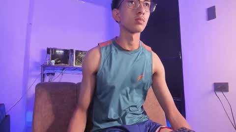 cj_davis1 online show from November 7, 8:28 am